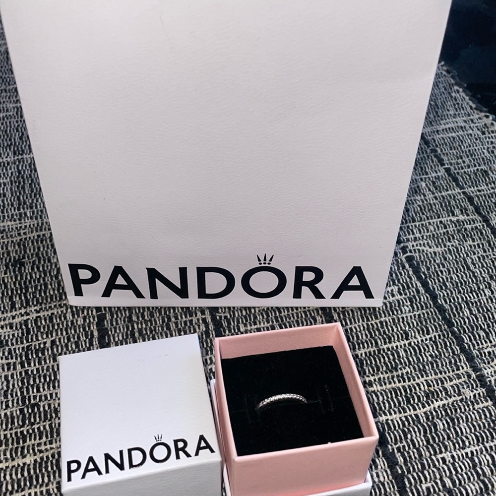 Pandora Ring